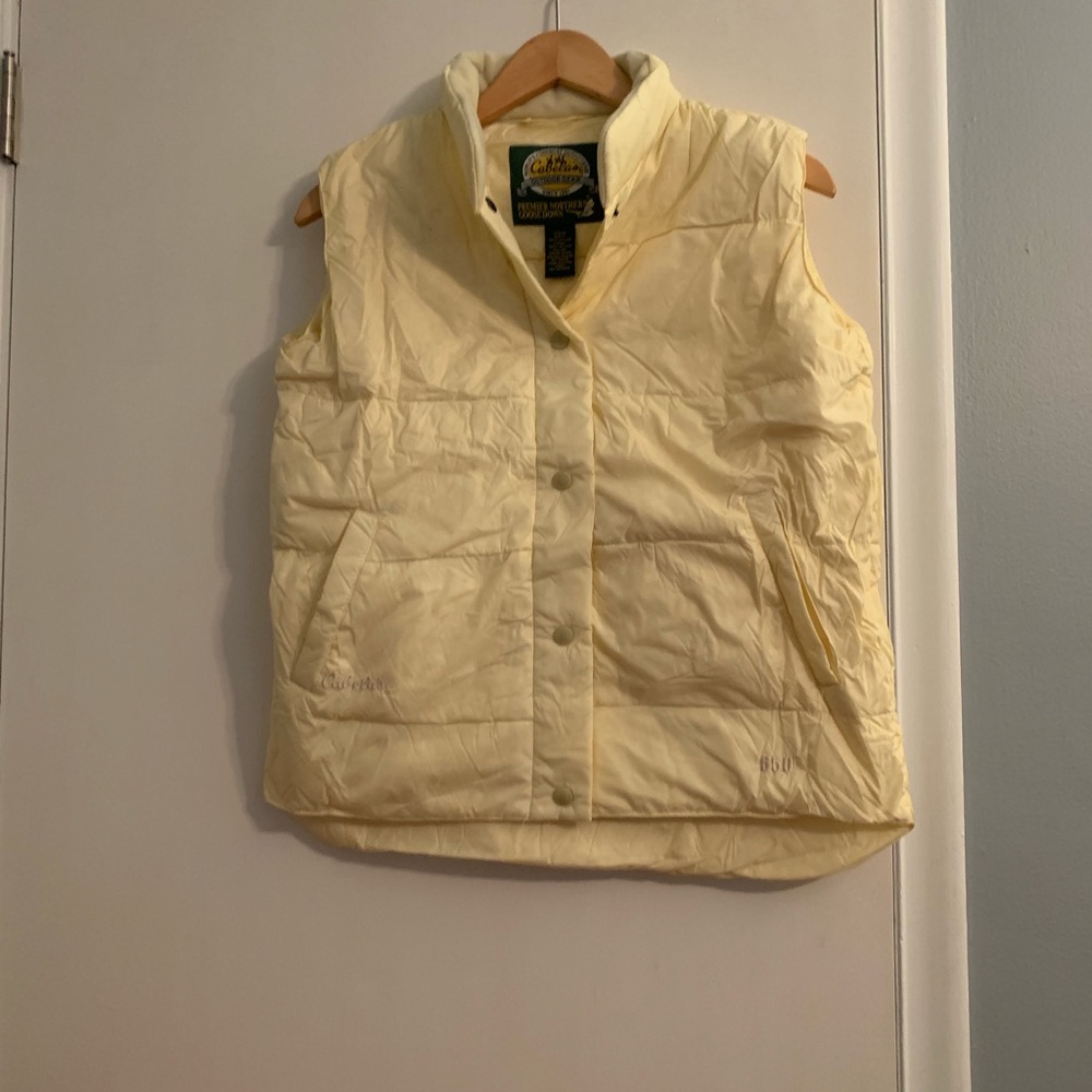 White cabela’s vest